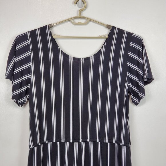 LuLaRoe Xanthe Romper Black White Striped Short Sleeve Pockets Size XL (16-18) - Picture 6 of 10